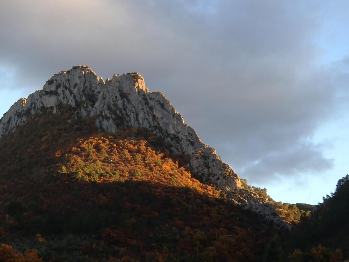 Gite De L'Ancienne Gare Buis-les-Baronnies Buitenkant foto