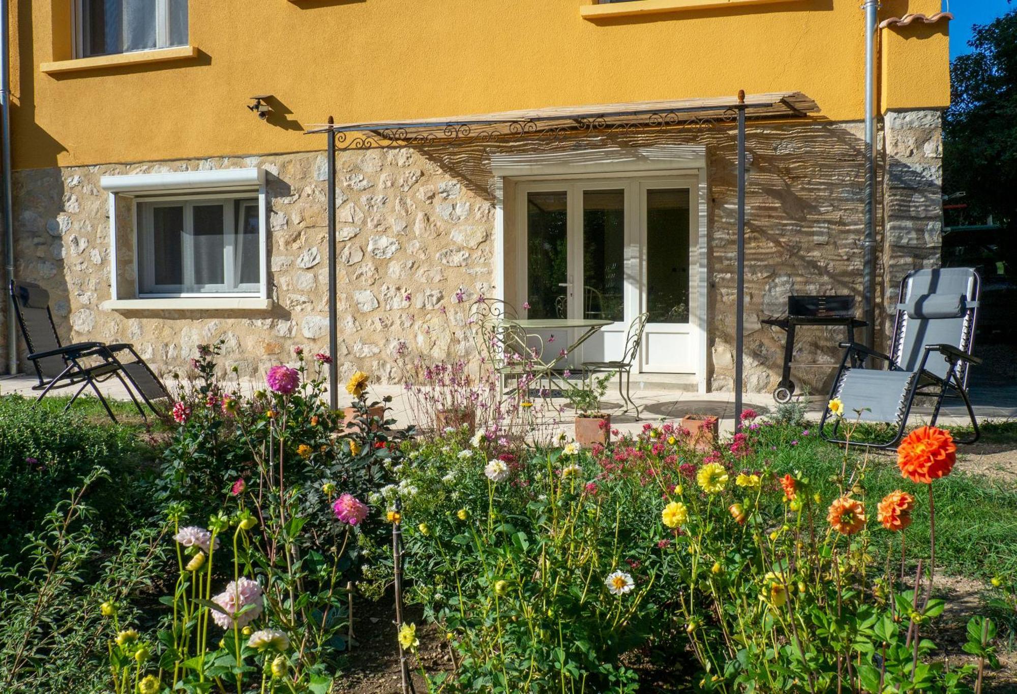 Gite De L'Ancienne Gare Buis-les-Baronnies Buitenkant foto